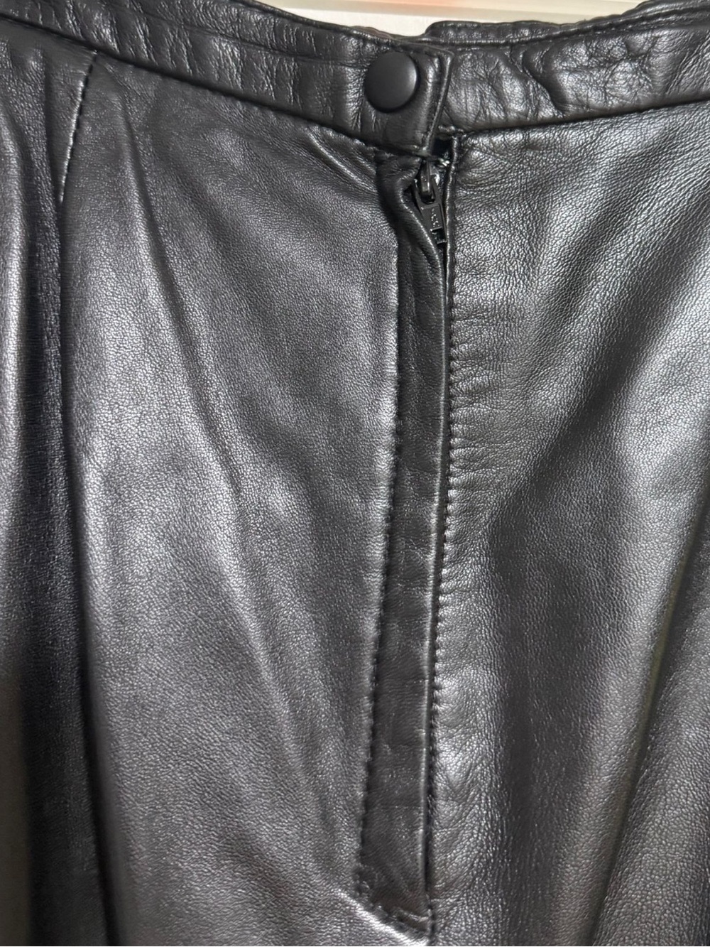 Danier Black Genuine Leather Midi Pencil Skirt Women’s Size 14 Vintage - Picture 9 of 10